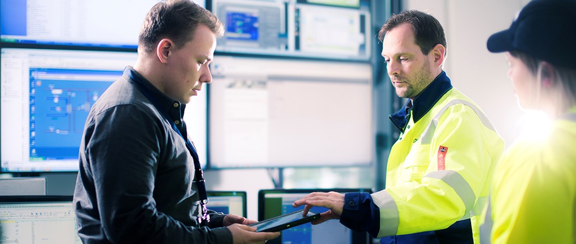 Caverion har et av Norges fremste automasjonsmiljø, og under en energikartlegging ser våre energiingeniører på mulighetene for blant annet automatisering.